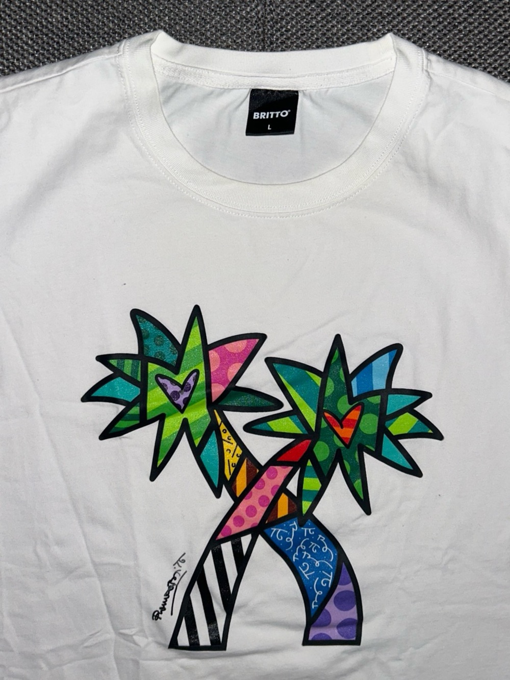 Rare Romero BRITTO White Artwork Palm Tree Tee